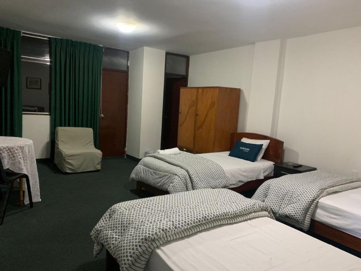 Hotel Las Mercedes Trujillo Bagian luar foto
